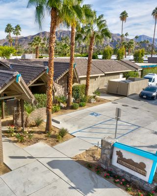 Photo of Michael's House, Treatment Center in Newhall, CA