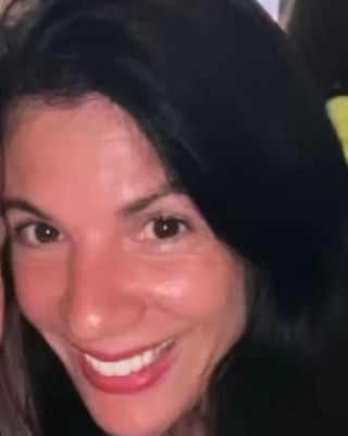 Photo of Dr. Raina Cunzio, Pre-Licensed Professional, EdD, MST, MFTI