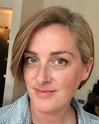 Photo of Dr Elinor MacCormac, Psychologist, HCPC - Clin. Psych.