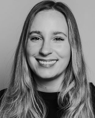 Photo of Stephanie MacFarlane, Registered Psychotherapist, MCP, RP