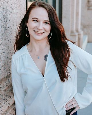 Photo of Amber Lloyd - Peak Psychological Services- Amber Lloyd, Clinical Social Work/Therapist, LCSW
