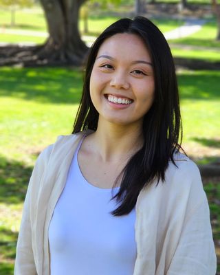 Photo of Lena Tran, Associate Clinical Social Worker, ACSW