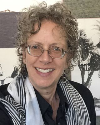 Photo of Natalie C Hansen, Licensed Psychoanalyst, PhD, FIPA