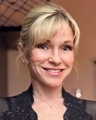 Photo of Dr. Rochelle Gredvig, Pre-Licensed Professional, PsyD