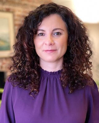 Photo of Nicoleta Popa, Psychotherapist, MSc, MUKCP