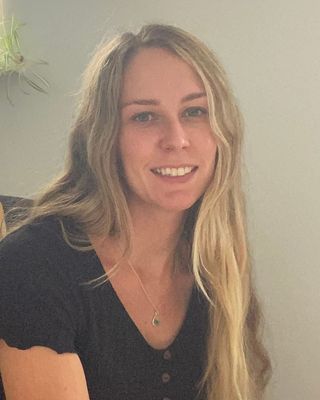 Photo of Rosie Hibberd, Psychotherapist, MSc, MBACP