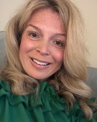 Photo of Steph Porreca, Clinical Social Work/Therapist, MSW, LCSW