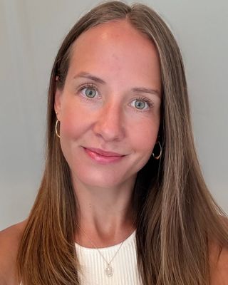 Photo of Tracy Kennedy - Tracy Kennedy Counselling & Trauma Therapy, Registered Social Worker, BA, BSW, MSW, RSW