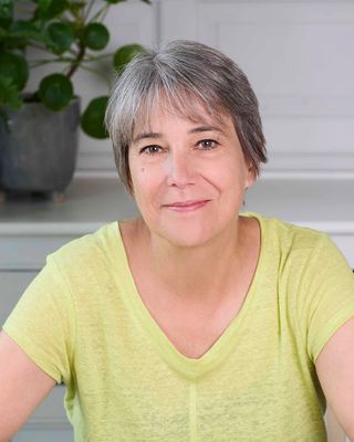 Photo of Liz Woods, Psychotherapist, MA, MBACP Accred