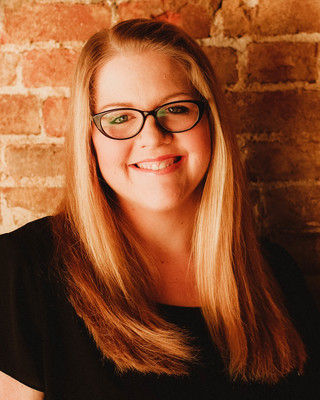Photo of Lindsay Poore, Counselor in Omaha, NE