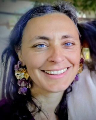 Photo of Simona De Gregorio, Psychotherapist, MA, MBACP