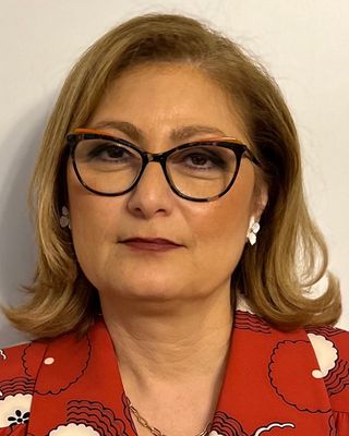 Photo of Dr Maryam Keshavarz, Psychotherapist, DCounsPsych, MBACP Accred