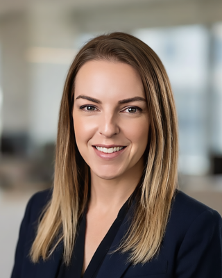 Photo of Carling Tanno, Psychologist, LCP