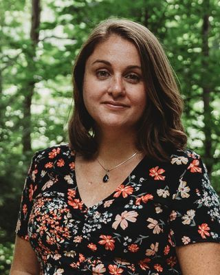 Photo of Jennifer Varley, Licensed Professional Counselor, MA, LPC, CCHt, CYT, EMDR