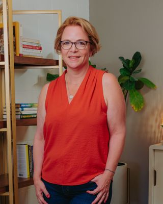 Photo of Samantha Lam, Pre-Licensed Professional, AMFT