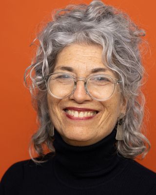 Photo of Vala Kondo-Legan, Marriage & Family Therapist, LMFT, LCAT, ATR