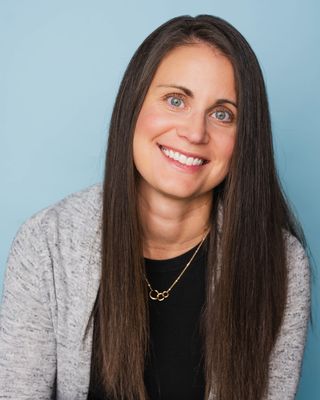 Photo of Leah Huhnke, Psychologist, PsyD, LMFT
