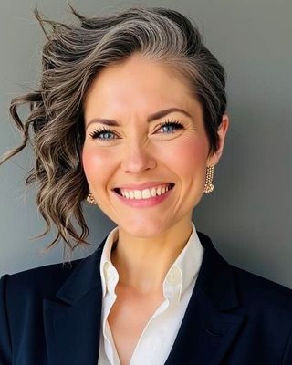 Photo of Kristen Slade, Psychiatric Nurse Practitioner, APRN, FNP, PMHNP