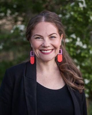 Photo of Sara Lewis, Clinical Social Work/Therapist, PhD, LCSW