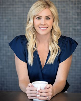 Photo of Dr. Hannah Cobb, Clinical Social Work/Therapist, DSW, LCSW