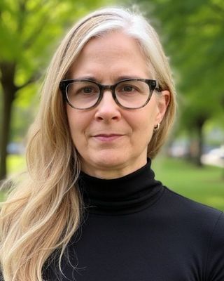 Photo of Christine Wallo, Pre-Licensed Professional, MFT, Intern