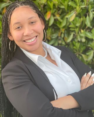 Photo of Nailah Alston-Iszard, MEd, Pre-Licensed Professional