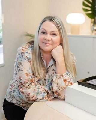 Photo of Tara Brook, Counsellor, MA, ACA-L1