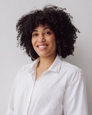 Photo of Karelle Edwards-Perry, Counselor in Seattle, WA