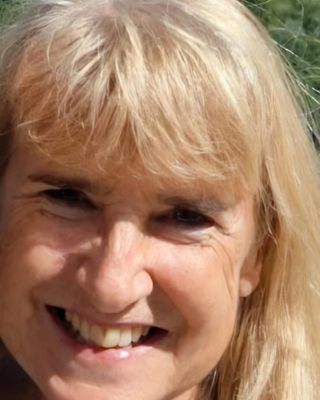 Photo of Juliette Medder, Psychotherapist, MBACP