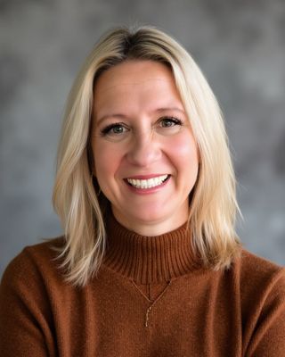 Photo of Robin Pepper, Marriage & Family Therapist, MA, LMFT