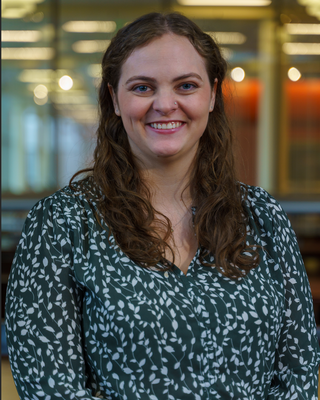 Photo of Elizabeth Mulherron-Cayton, Psychologist, PsyD, LP