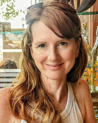 Photo of Amber M Lavin - Amber Lavin- Relationship Coaching, BAed, CLC, CRC