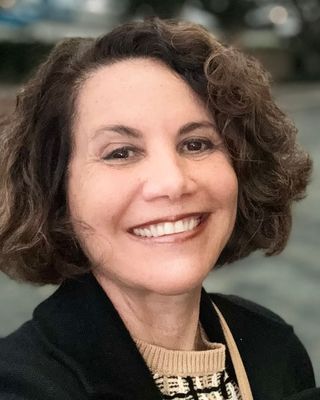 Photo of Iara Campos-Davids, Marriage & Family Therapist, MA, LMFT