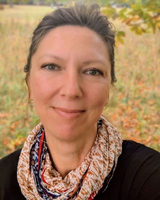 Photo of Jade Emma Willows, Counsellor, MSc, MBACP