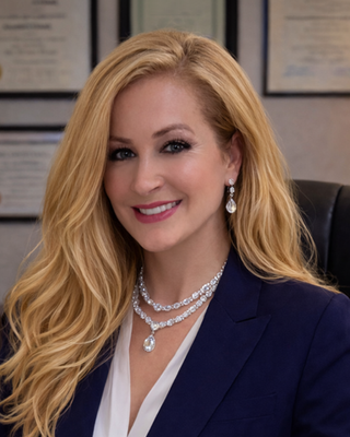 Photo of Gelza Salazar, Marriage & Family Therapist