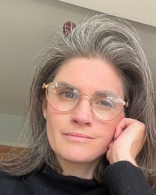 Photo of Laura Starnier, Counsellor, MBACP