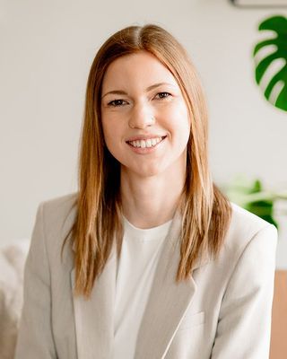 Photo of Madison Currie, Registered Psychotherapist, MACP, RP