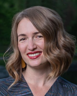 Photo of Jen Vasic, Registered Social Worker, MSW, RSW