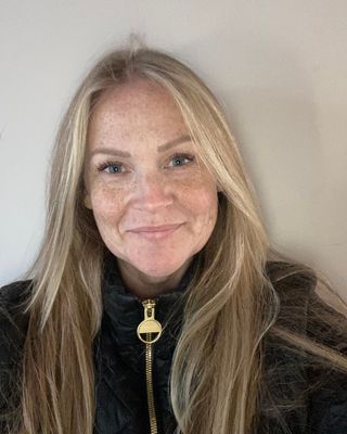 Photo of Laura Buckingham, Counsellor, MBACP