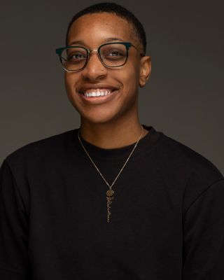 Photo of Jenn Ross-Moore, Clinical Social Work/Therapist