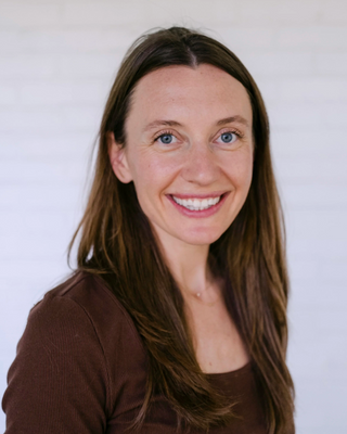 Photo of Marah Pinnolis, Clinical Social Work/Therapist, LICSW, MEd