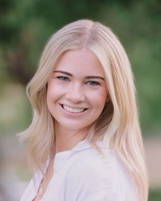 Photo of Eden Thiess, Marriage & Family Therapist Intern, MS
