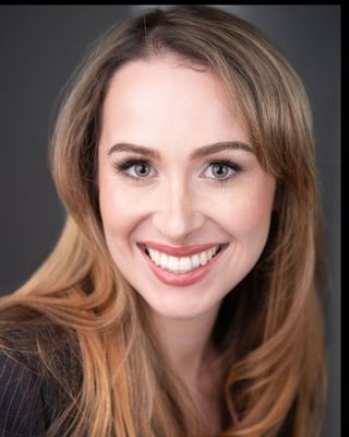 Photo of Nicole Nash, Registered Psychotherapist (Qualifying)