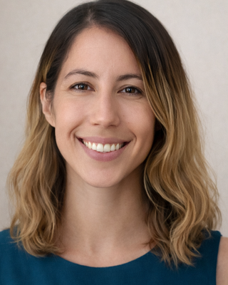 Photo of Ali Pickover, Psychologist, LP
