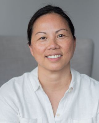Photo of Phuong T Nguyen, Clinical Social Work/Therapist, LCSW, RN