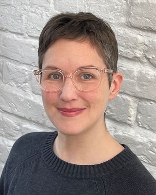 Photo of Dr Helen Damon, Psychologist, CPsychol