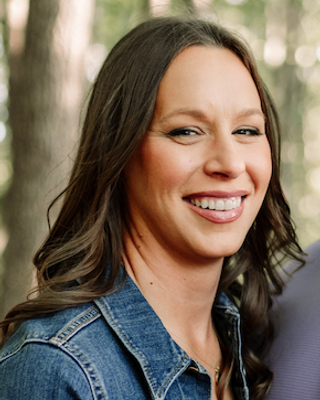 Photo of Kathryn McNiel, Marriage & Family Therapist, LMFT, CMHS