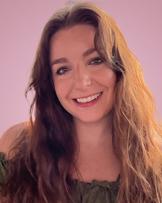 Photo of Natasha Azoulay, Registered Social Worker, RSW