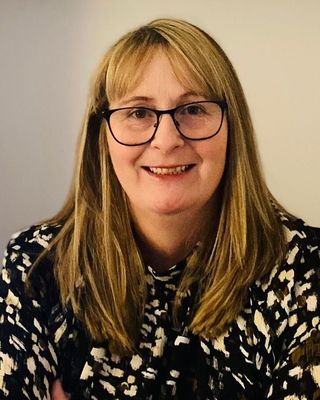 Photo of Julie Moss, Counsellor, MNCPS Acc.