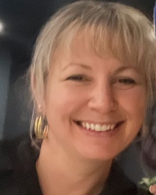 Photo of Laurie Dickens, Clinical Social Work/Therapist, LICSW